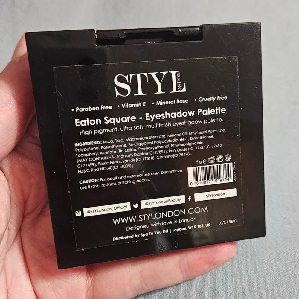 STYL Eaton Square Eyeshadow Palette ~ Paraben Free ~ Vitamin E ~ Mineral Base